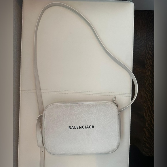 Balenciaga cross body bag - Picture 2 of 4
